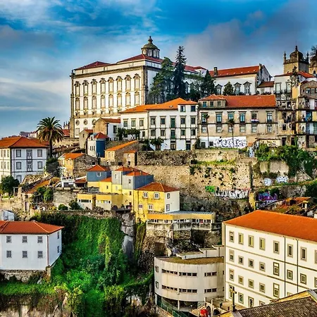 Apartment 2 Bedrooms At 30 M Away From The Beach With Furnished Terrace And Wifi Vila Nova de Gaia