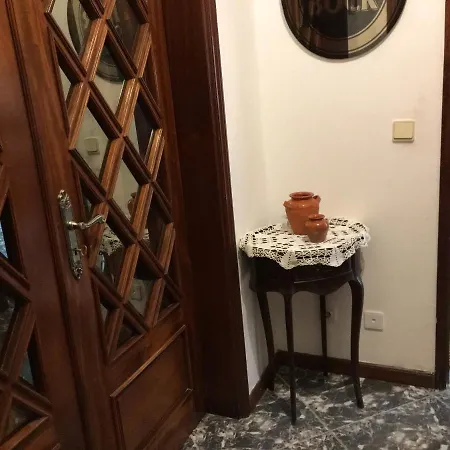 Apartment 2 Bedrooms At 30 M Away From The Beach With Furnished Terrace And Wifi *