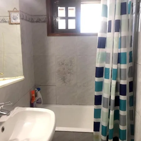 Apartment 2 Bedrooms At 30 M Away From The Beach With Furnished Terrace And Wifi