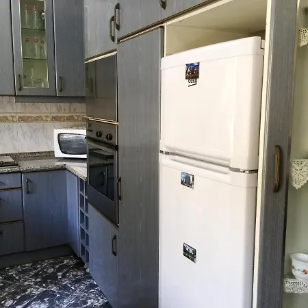 2 Bedrooms At 30 M Away From The Beach With Furnished Terrace And Wifi