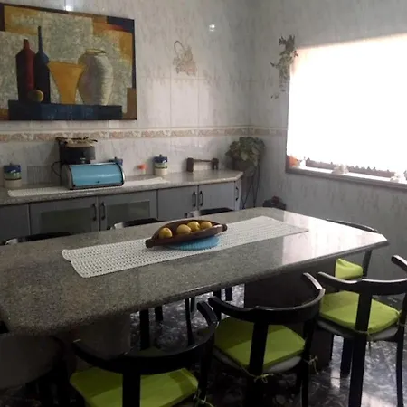 2 Bedrooms At 30 M Away From The Beach With Furnished Terrace And Wifi *