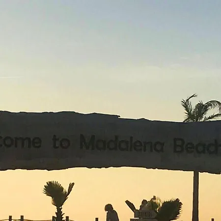 2 Bedrooms At 30 M Away From The Beach With Furnished Terrace And Wifi